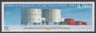 2005 French Antarctic. SG.541 Concordia French-Italien Base. U/M (MNH) 2005 French Antarctic. SG.541 Concordia French-Italien Base. U/M (MNH)