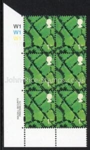 NI90  1st  fields. Cyld. W x 3    phos. W1 blue fluor   printed by Walsall U/M (MNH)