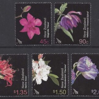 2004  SG.2706-10  Garden Flowers. set 5 values U/M (MNH)