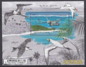 2017 French Antarctic - MS.812 Casa CN235 Aircraft Mini Sheet U/M (MNH)