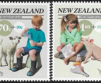 2013 New Zealand  SG.3495-6 Childrens Health - country pets set 2 values U/M (MNH)