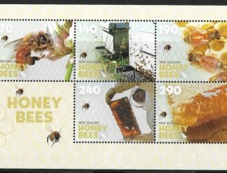 2013  New Zealand MS.3468  Honey Bees. mini sheet  U/M (MNH)