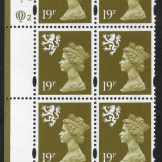 S 81  Scotland  19p bistre CB cyld Q2Q2  (yellow fluor) Questa  U/M (MNH)