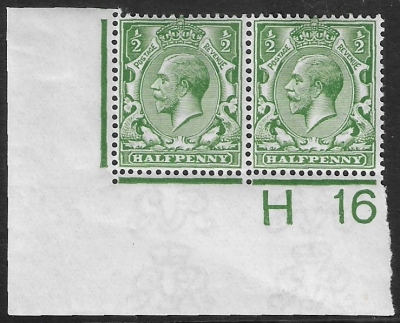 KGV.   ½d green  Royal Cypher.  corner pair Control H16  imperf M/M