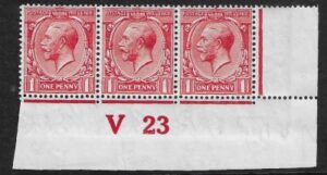 KGV. 1d red Royal Cypher. Control V23 corner strip of 3 imperf. M/M