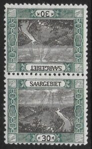 1921 SAAR SG.57a 30pf brown and blue-green 'tete beche' pair. U/M (MNH)