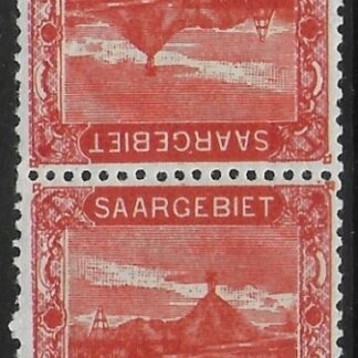 1921 SAAR  SG.58a  40pf scarlet 'tete beche' pair. U/M (MNH)