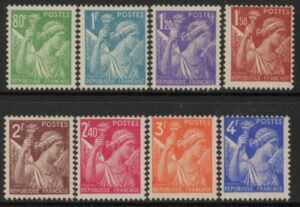1944 France SG.861-8 Iris. U/M (MNH)