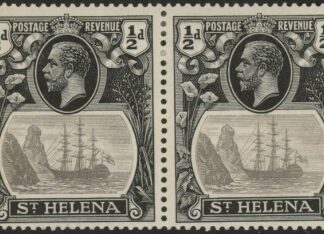 1923 St Helena.  SG.97b ½d grey & black  variety 'Torn Flag'. in pair with normal. lightly mounted mint.