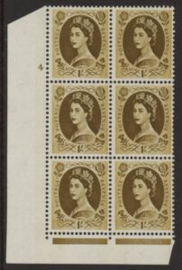 S140 1/- crowns wmk. Cyld. 4 no dot 2 x 9.5 mm bands. perf I/E U/M (MNH).
