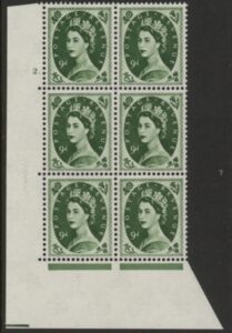 S127 9d crowns wmk. Cyld. 2 dot perf E/I U/M (MNH).