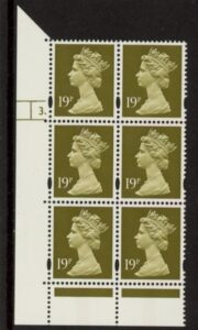 Y1682 (U263)  19p CB bistre Harrison Cyl. 3 dot  phos 41 yellow fluor. U/M (MNH)