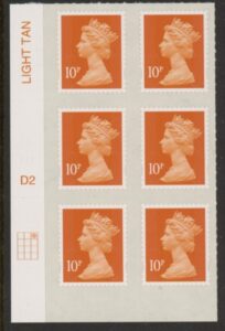 U2923 10p dull orange M14L Cyld D2  grid position R1 C3  DLR U/M (MNH)