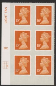 U2923 10p dull orange M14L Cyld D2  grid position R3 C3  DLR U/M (MNH)