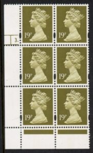 Y1682 (U263A) 19p CB bistre Harrison Cyl.3 dot phos 41 perf 'R' yellow fluor. U/M (MNH)