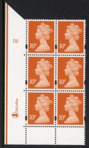 Y1676 (U195F) 10p dull orange 2B DLR Cyl. D2 no dot phos D1 blue fluor perf RE PVA cream. U/M (MNH)